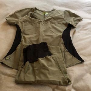 Olive green XS maternity scrubs